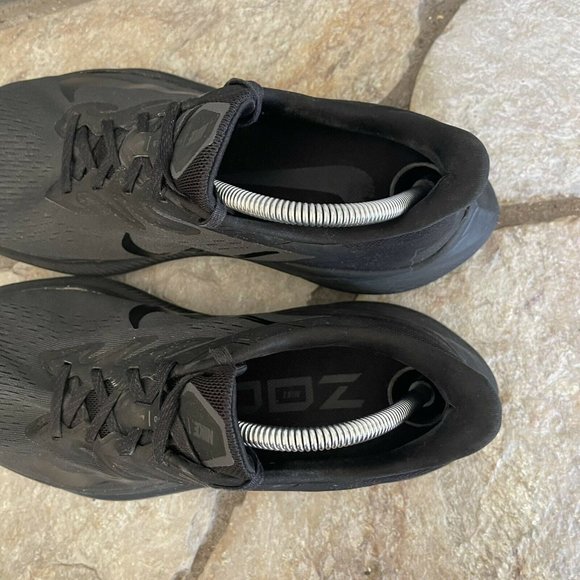 Nike Mens Size 10 Zoom Winflo 7 Black Running Shoes - Picture 4 of 9